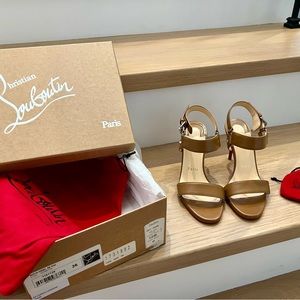 Authentic Louis Vuitton SOVA heels sandals 85 KID